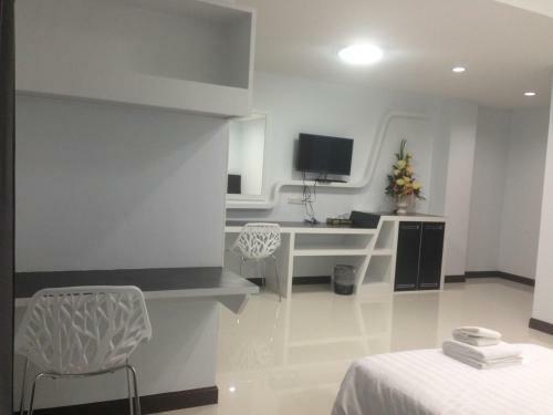 Praiyanan Place Hotel