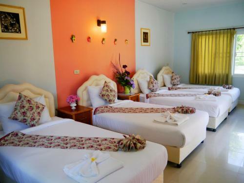 Hotel Tanaosri & Creekside Resort