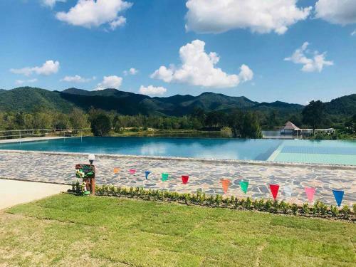 Hotel Tanaosri & Creekside Resort