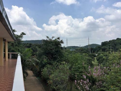 Hotel ?baan Ing Khao Resort