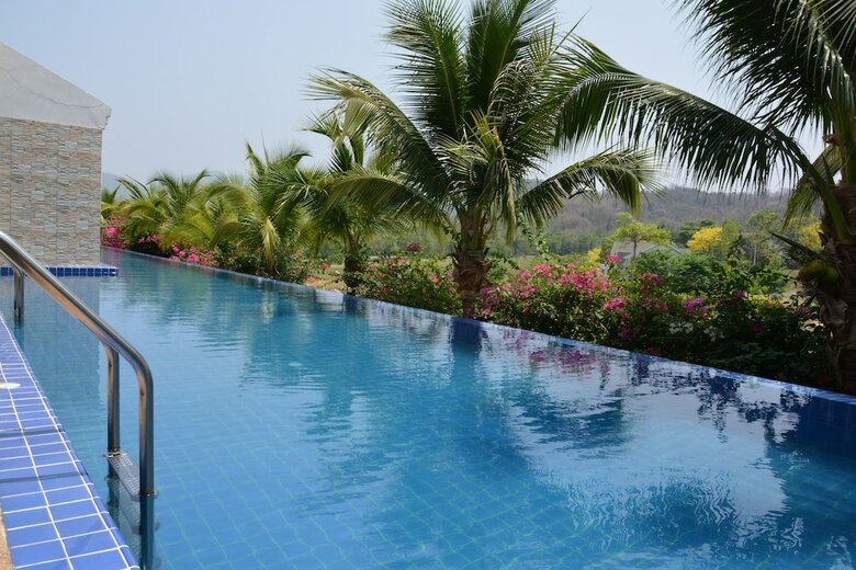 Hotel Sir James Resort