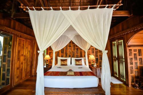 Hotel Santhiya Koh Phangan Resort And Spa