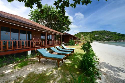 Hotel Pingchan Koh Phangan Beachfront Resort