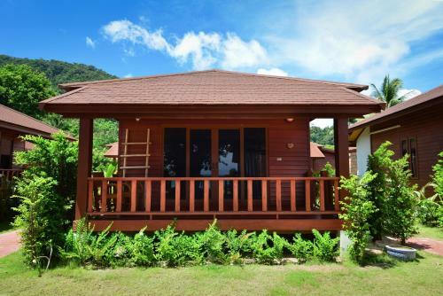 Hotel Pingchan Koh Phangan Beachfront Resort