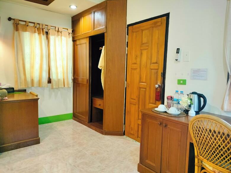 Hotel Phuwadee Resort & Spa