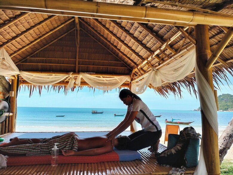 Hotel Phuwadee Resort & Spa