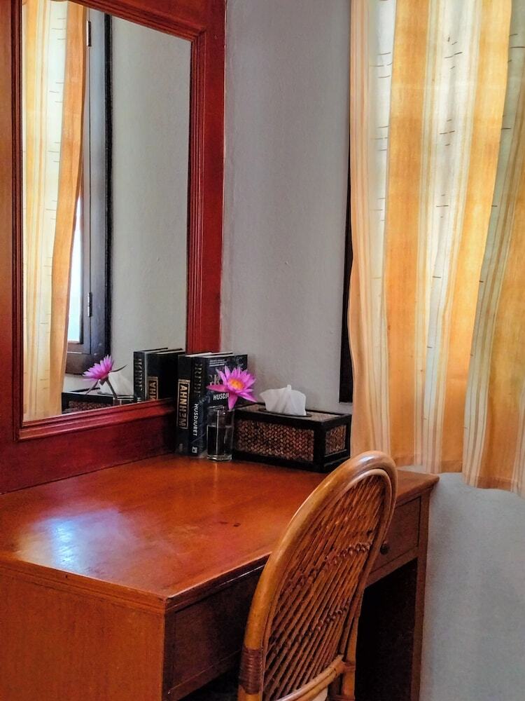 Hotel Phuwadee Resort & Spa