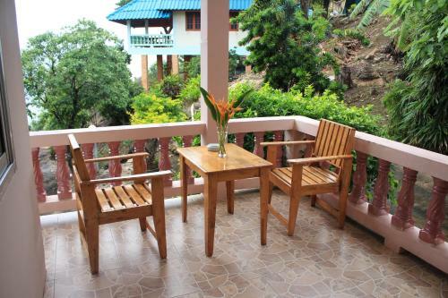 Hotel Dragon Hut Resort