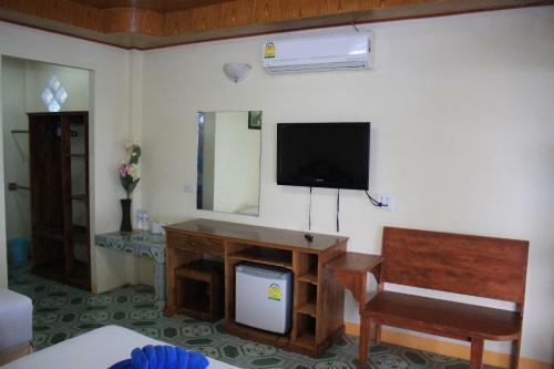 Hotel Dragon Hut Resort