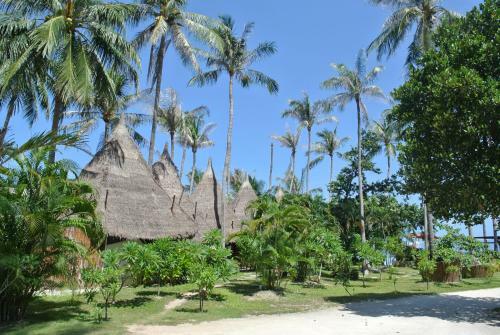 Hotel B52 Beach Resort