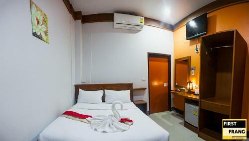 First And Frang Hotel