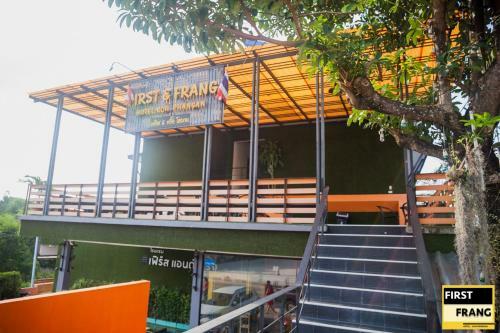 First And Frang Hotel
