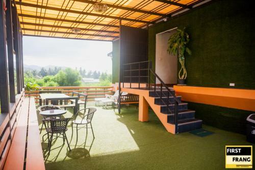 First And Frang Hotel
