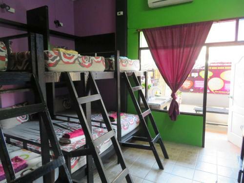 Hostal Same Same Guesthouse, Bar & Restaurant