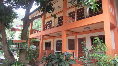 Hotel Bird Bungalows