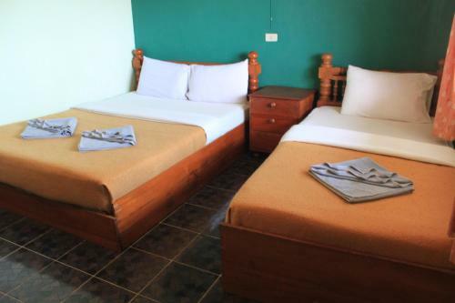 Hostal Baan Talay Guesthouse