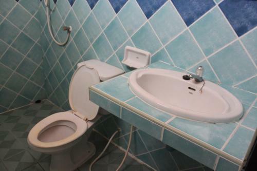 Hostal Baan Talay Guesthouse