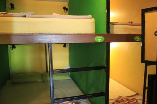 Hostal Baan Talay Guesthouse