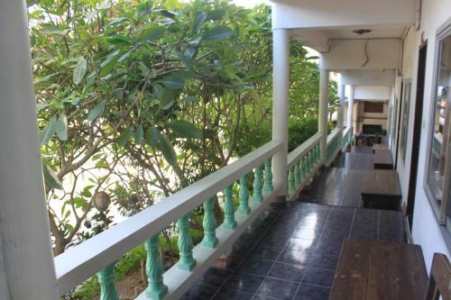 Hostal Baan Talay Guesthouse