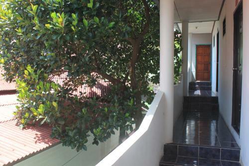 Hostal Baan Talay Guesthouse