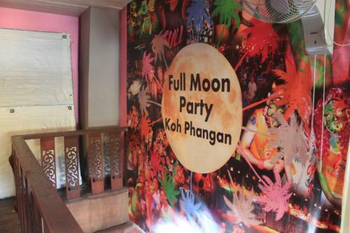 Hostal Baan Talay Guesthouse