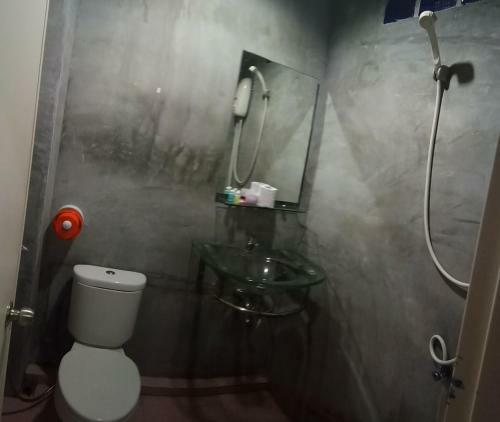 Wild & Wandering Backpacker Hostel & Bar