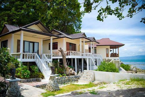 Hotel Rin Beach Resort