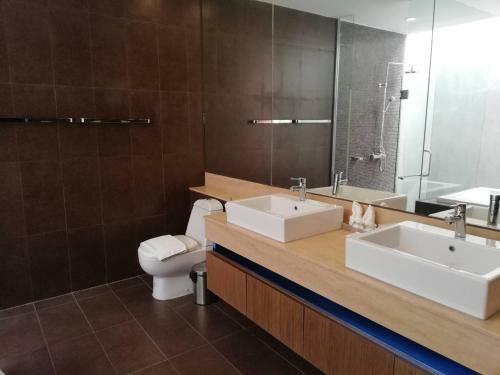 Luxury Villa Private Pool Beach In Movenpick Resort Pattaya