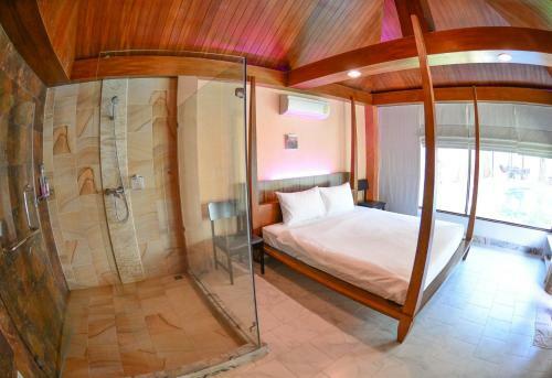 Tamnak Beach House