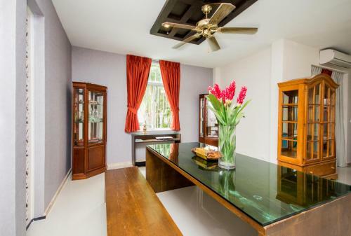 Tamnak Beach House