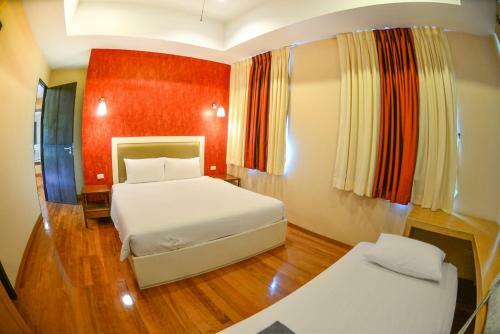 Tamnak Beach House