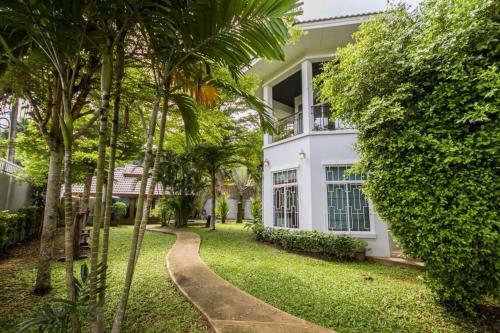 Tamnak Beach House