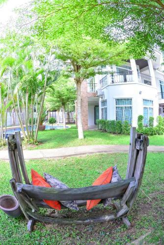 Tamnak Beach House
