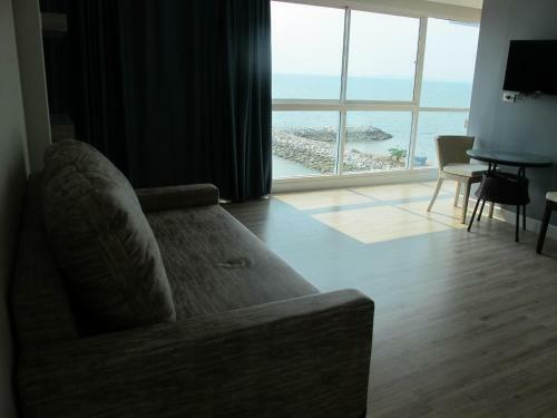 Hotel Nantra Pattaya Baan Ampoe Beach