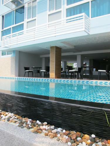 Hotel Nantra Pattaya Baan Ampoe Beach