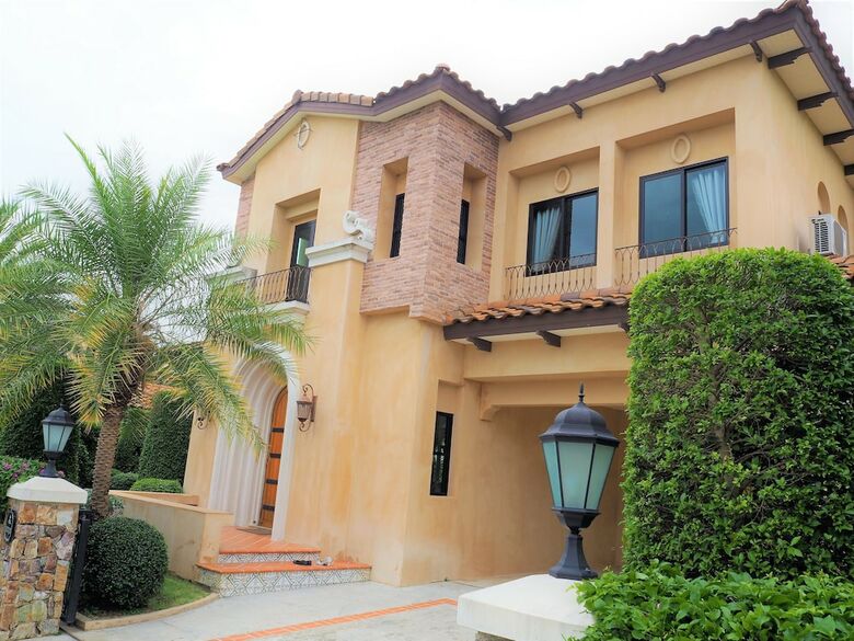 Villa Chivani Pattaya