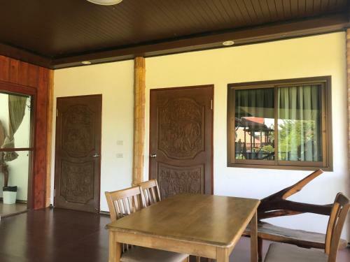 Hostal V&k Baansuankaew Resort