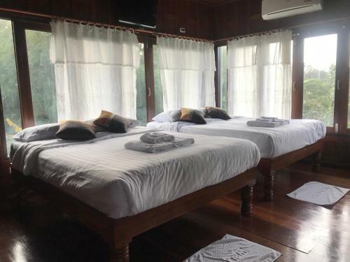 Hostal V&k Baansuankaew Resort