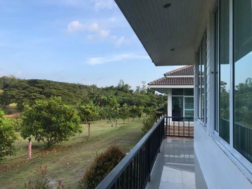 Hostal V&k Baansuankaew Resort