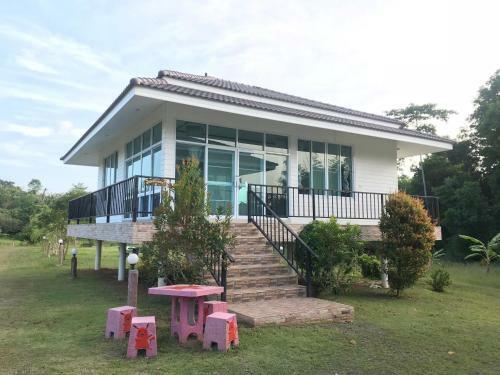 Hostal V&k Baansuankaew Resort