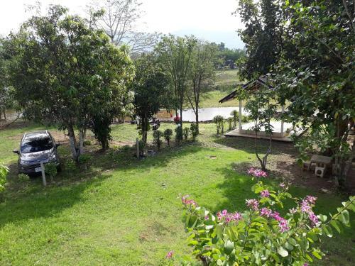 Hostal Ban Ing Nam Resort