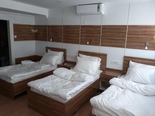 Dilmac Hotel