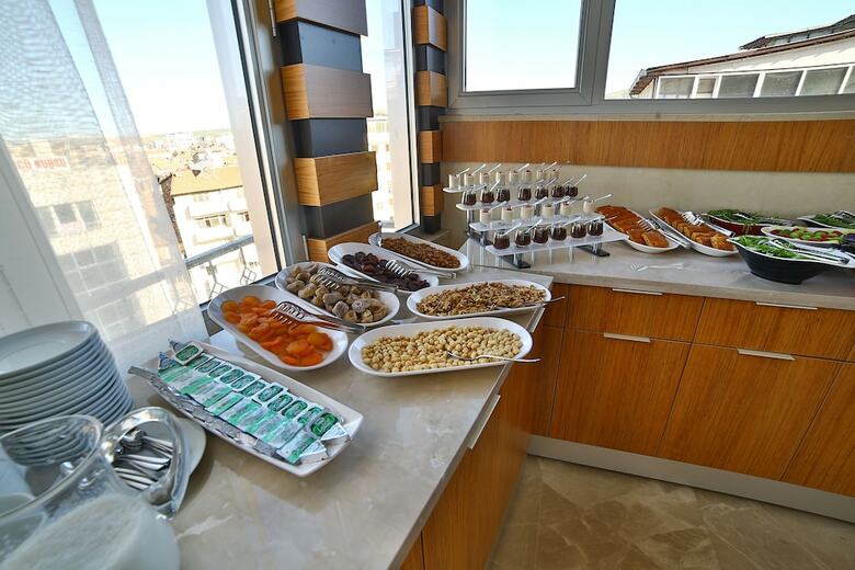 Marathon Hotel