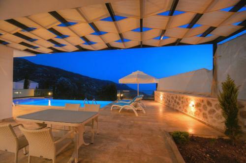 Private Villa Loya