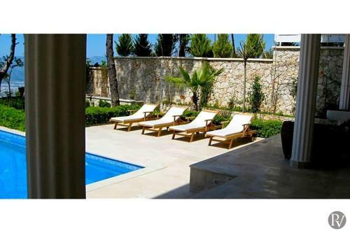 Islamlar Villa Sleeps 10 Pool Air Con Wifi