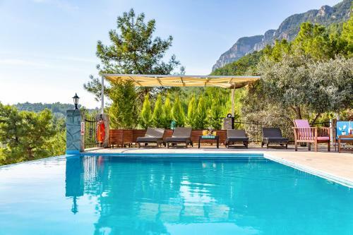 Kuyucak Villa Sleeps 6 Pool Air Con Wifi