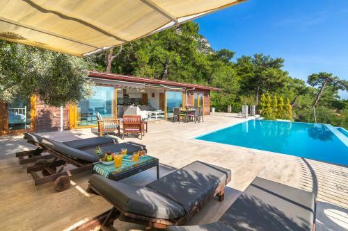 Kuyucak Villa Sleeps 6 Pool Air Con Wifi