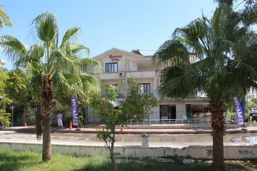 Bed & Breakfast Marina Hotel