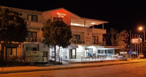 Bed & Breakfast Marina Hotel