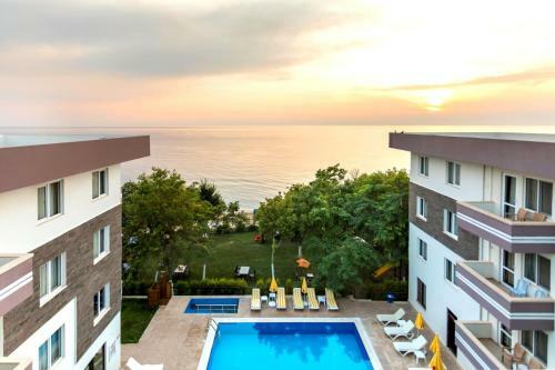 Troas Beach Hotel